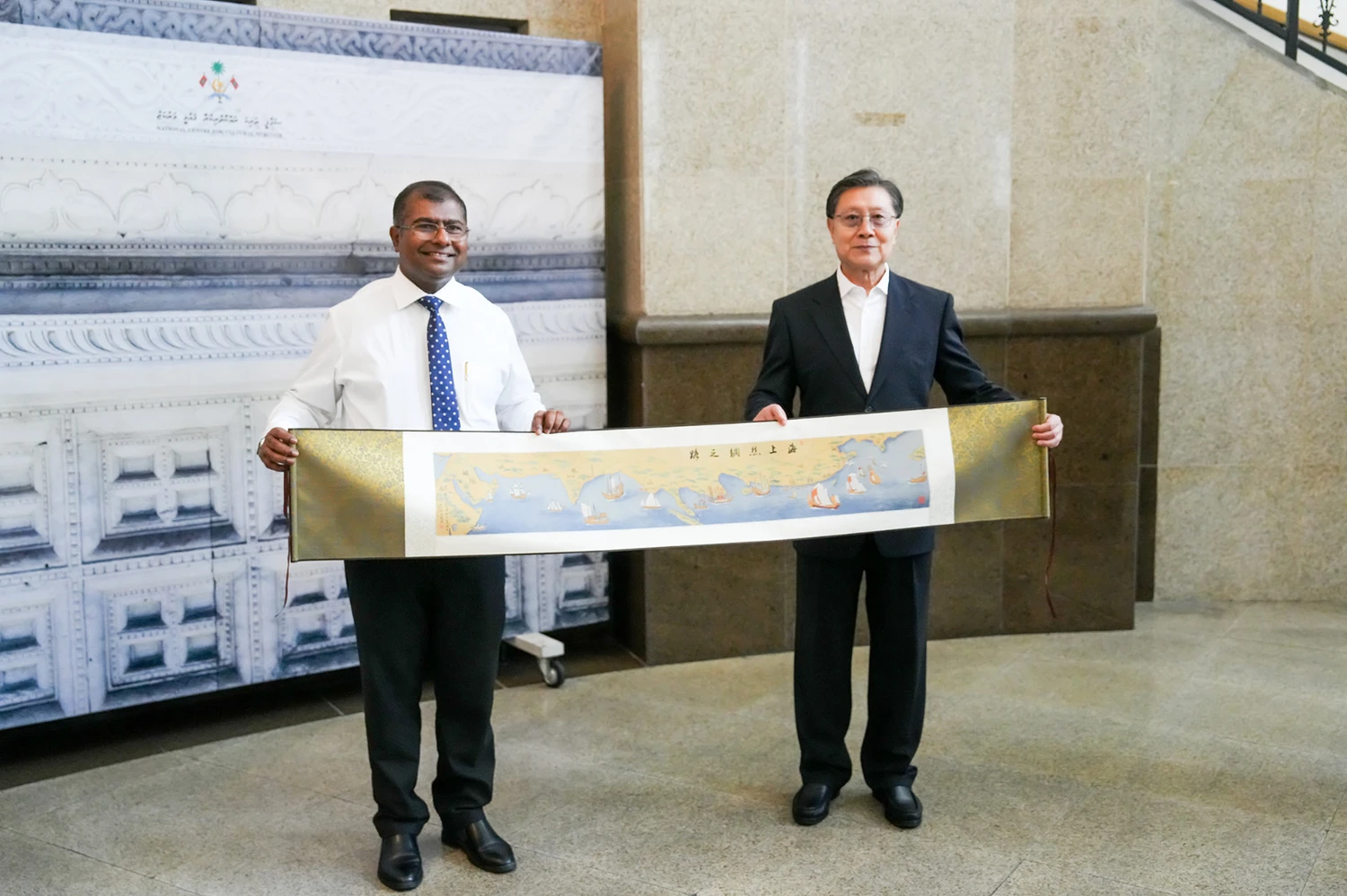 ޗައިނާގެ 14 ވަނަ ނެޝަނަލް ޕީޕަލްސް ކޮންގްރެސްގެ ސްޓޭންޑިންގ ކޮމިޓީގެ ވައިސް ޗެއާމަން، ޤައުމީ ދާރުލްއާސާރަށް ޒިޔާރަތް ކުރައްވައިފި